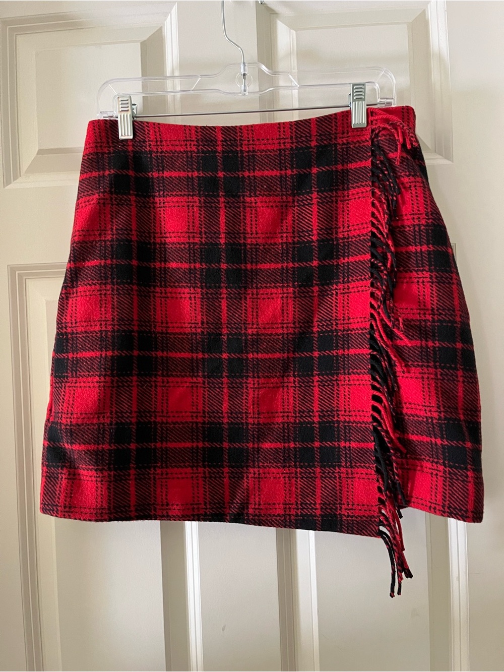 Loft Plaid Wool blend wrap mini skirt w/fringe red & black tartan winter size 6